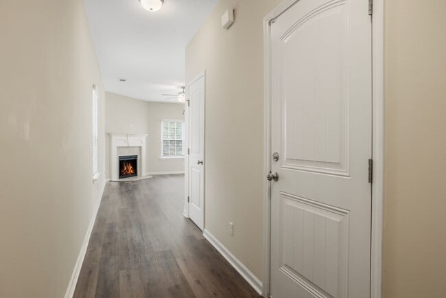 572 Brightleaf Cir in Hinesville, GA - Building Photo - Building Photo