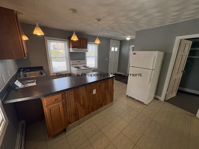 47 Pine St in Pawtucket, RI - Building Photo - Building Photo