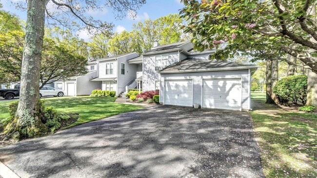 property at 54 Lakeview Dr