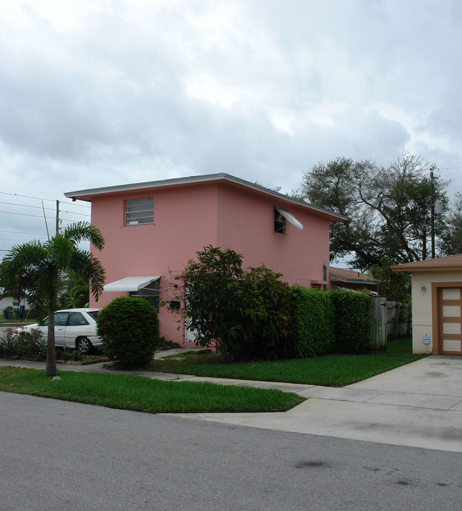 2308 Forrest St in Hollywood, FL - Building Photo - Building Photo