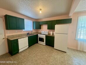 3535 Rosselle St in Jacksonville, FL - Building Photo - Building Photo