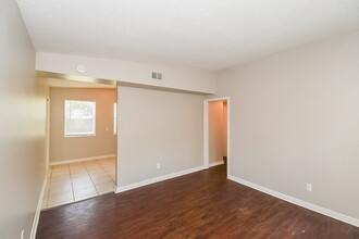 1250 Carthage Dr in Jacksonville, FL - Building Photo - Building Photo