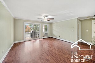 0s600 Old York Rd, Unit 201 in Elmhurst, IL - Building Photo