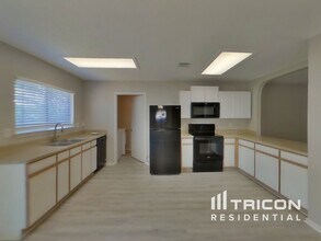 6703 Beech Trail Dr in Converse, TX - Building Photo - Building Photo