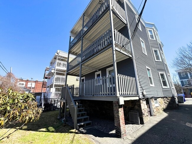 property at 3907 Washington St