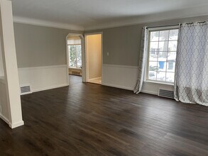 610 Parkside Dr in Bay Village, OH - Building Photo - Building Photo