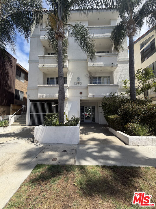 property at 1240 Amherst Ave