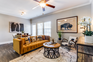 Ellwood at Lake Travis Apartments