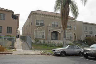 212 S Kenmore Ave in Los Angeles, CA - Building Photo - Building Photo