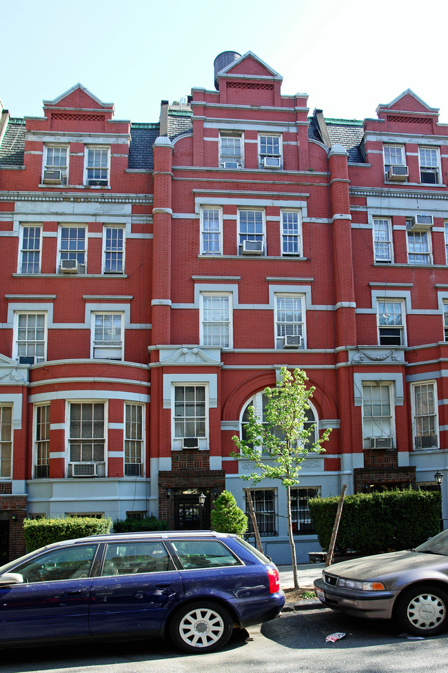 65 W 85th St in New York, NY - Foto de edificio - Building Photo