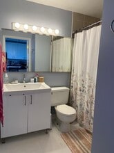 5455 N Sheridan Rd, Unit Mid level in Chicago, IL - Foto de edificio - Building Photo