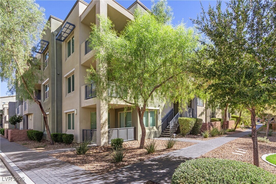 11257 Rainbow Peak Ave in Las Vegas, NV - Building Photo