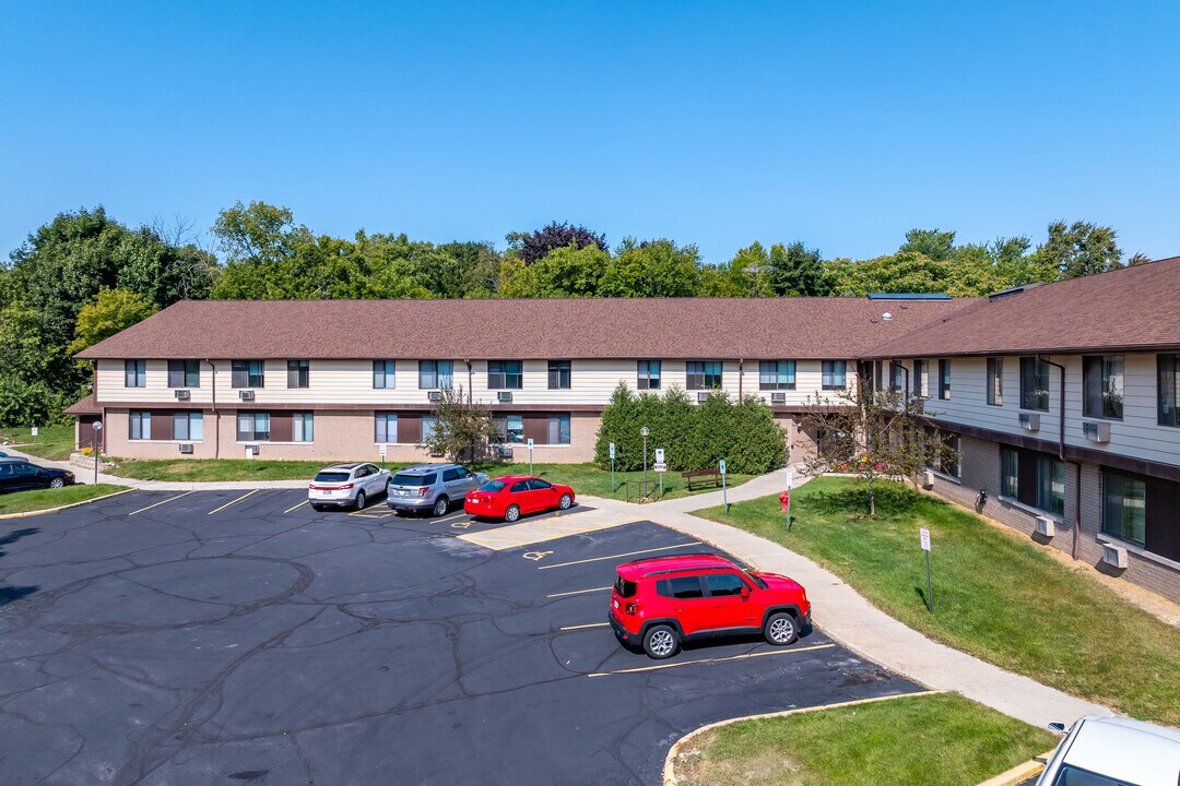 Manchester Heights in Grafton, WI - Building Photo