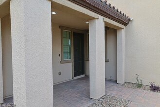 531 Signal Peak St in Las Vegas, NV - Building Photo - Building Photo