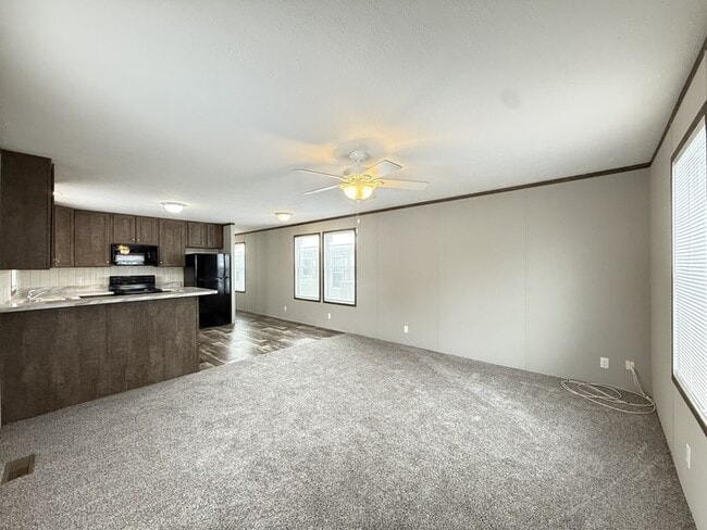 10610 State Rte 762 in Lockbourne, OH - Building Photo - Building Photo