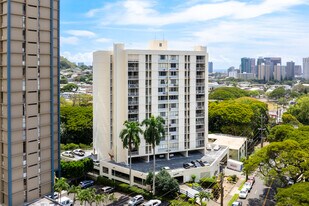Sakura in Honolulu, HI - Building Photo