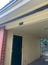 1917 S Riverview Cir in Albany, GA - Building Photo - Building Photo