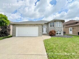 3316 Kenilworth Dr in Windsor, ON - Building Photo
