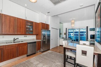 2301 Collins Ave, Unit 1618 in Miami Beach, FL - Building Photo - Building Photo