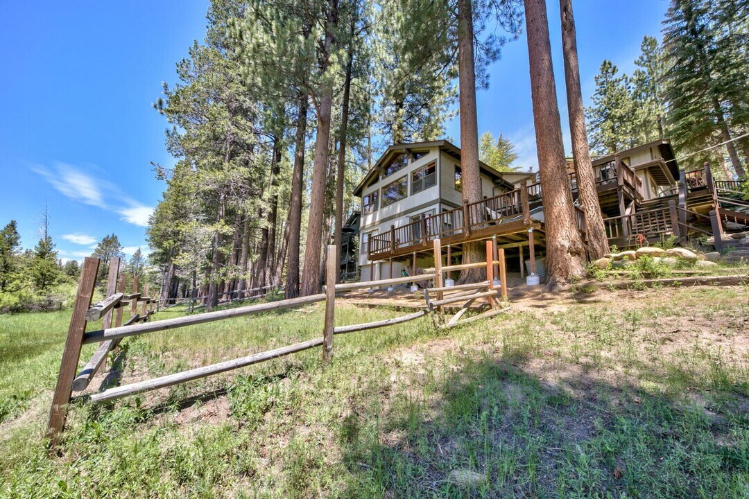 1480 Ormsby Dr in South Lake Tahoe, CA - Building Photo
