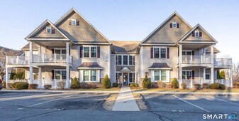 95 South Ridge Lane in Berlin, CT - Building Photo