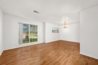 8806 Langdon Ln in Houston, TX - Building Photo - Building Photo
