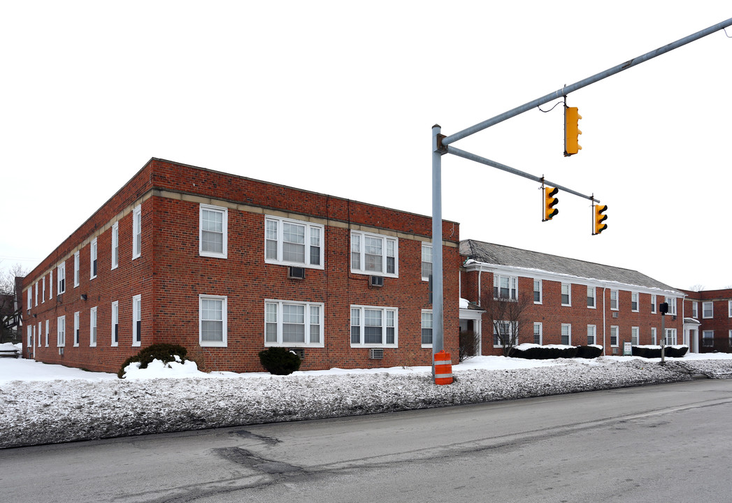 Shaker Gateway in Shaker Heights, OH - Building Photo