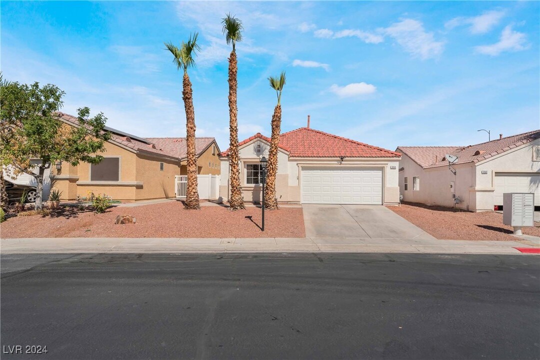 356 River Glider Ave in North Las Vegas, NV - Building Photo