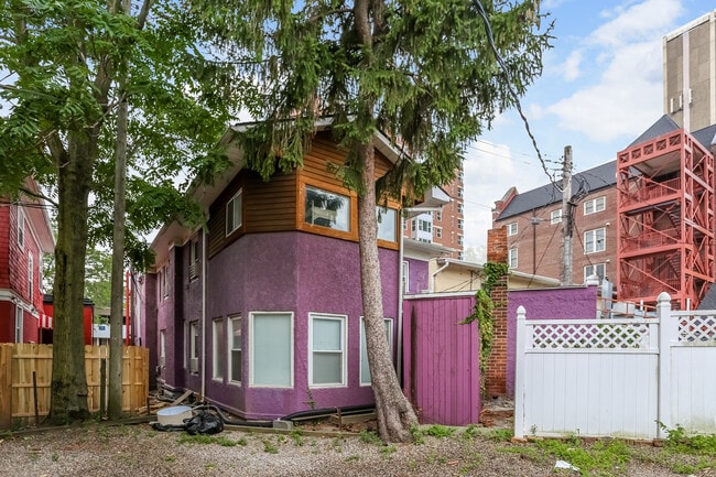 Le Boul Mich in Ann Arbor, MI - Foto de edificio - Building Photo