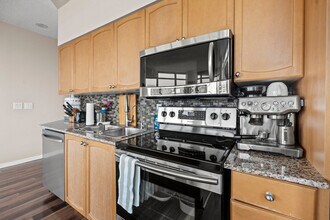 306 Fleet St in Toronto, ON - Building Photo - Building Photo