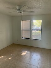 4041 Crockers Lake Blvd-Unit -2112 in Sarasota, FL - Building Photo - Building Photo