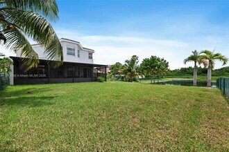 15376 14th Manor in Pembroke Pines, FL - Building Photo - Building Photo