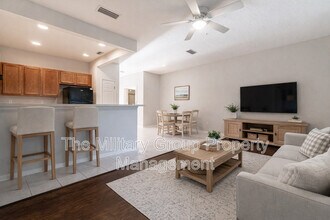 710 Crystal Way in Orange Park, FL - Building Photo - Building Photo