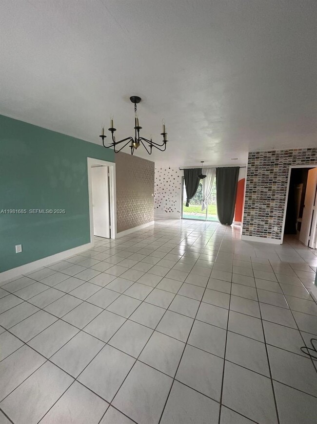 6443 Perry St in Hollywood, FL - Building Photo - Building Photo