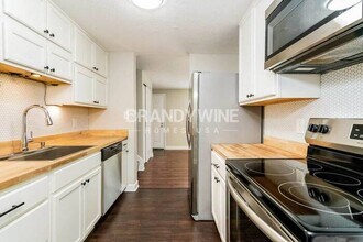 3336 Corey Dr in Indianapolis, IN - Foto de edificio - Building Photo