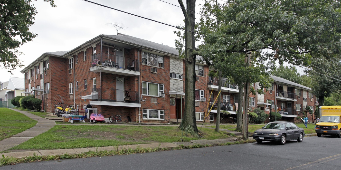 Fairview Gardens in Spring Valley, NY - Building Photo