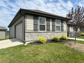 8121 SE 6th St in Blue Springs, MO - Building Photo - Building Photo