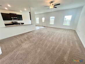 3911 Trail de Paris in New Braunfels, TX - Building Photo - Building Photo