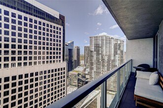 500 Brickell Ave, Unit Brickell 500 in Miami, FL - Foto de edificio - Building Photo