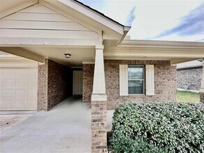 708 Kaluga Trl in Leander, TX - Building Photo - Building Photo