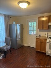 561 Howe Ave in Shelton, CT - Building Photo - Building Photo
