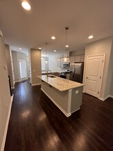 6647 Perry Creek Rd in Raleigh, NC - Building Photo - Building Photo
