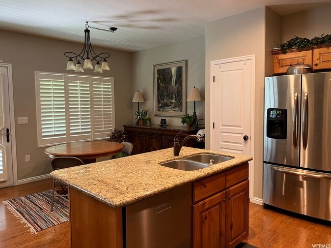 3455 N Forehand Ln in Lehi, UT - Foto de edificio - Building Photo