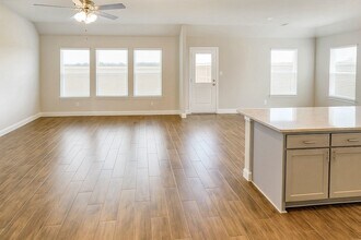 292 Sunnyside Dr in Trenton, TX - Building Photo - Building Photo