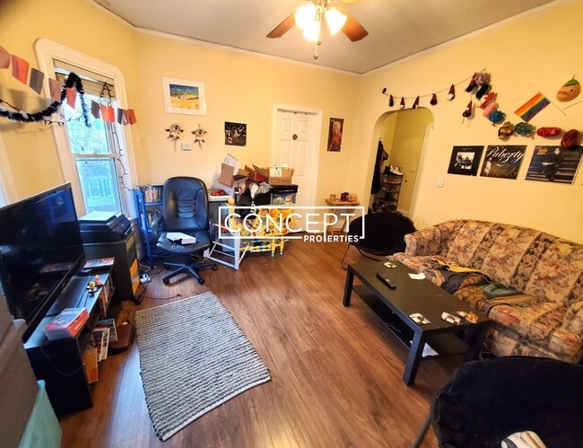 21 Chandler St, Unit 2 in Somerville, MA - Foto de edificio - Building Photo