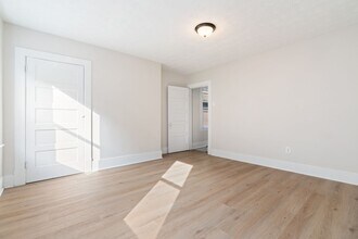 1609 Lynn Ave in Turtle Creek, PA - Building Photo - Building Photo