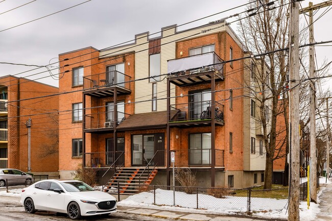 875 Saint-Louis St in Montréal, QC - Building Photo - Building Photo
