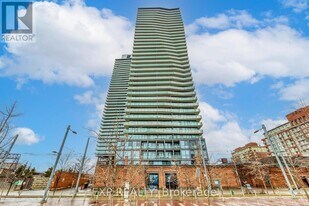 390 Cherry St in Toronto, ON - Building Photo