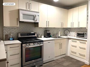 125 W 95th St in New York, NY - Building Photo - Building Photo