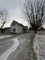 687 W Ml St in Middletown, IN - Building Photo